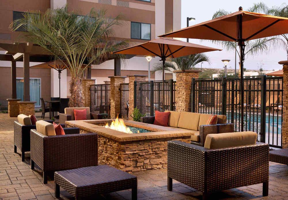 Courtyard By Marriott San Diego Oceanside Exterior foto
