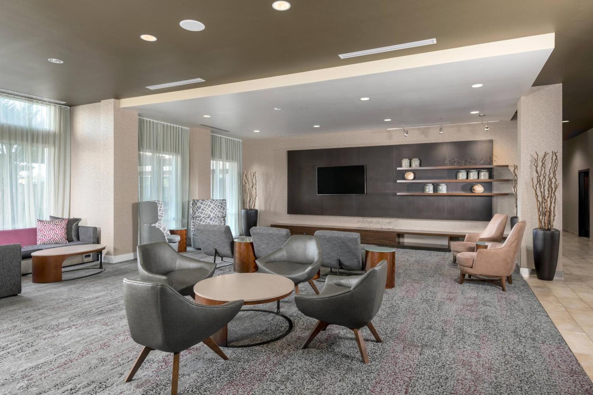 Courtyard By Marriott San Diego Oceanside Exterior foto