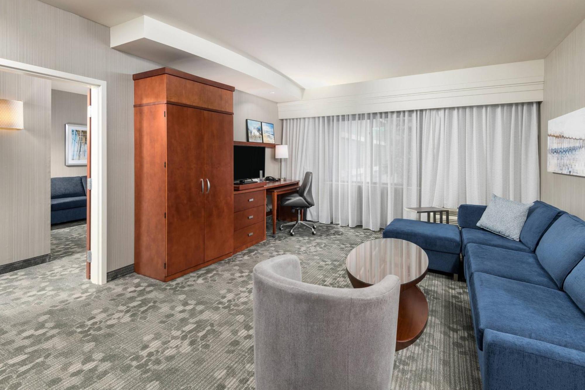 Courtyard By Marriott San Diego Oceanside Exterior foto